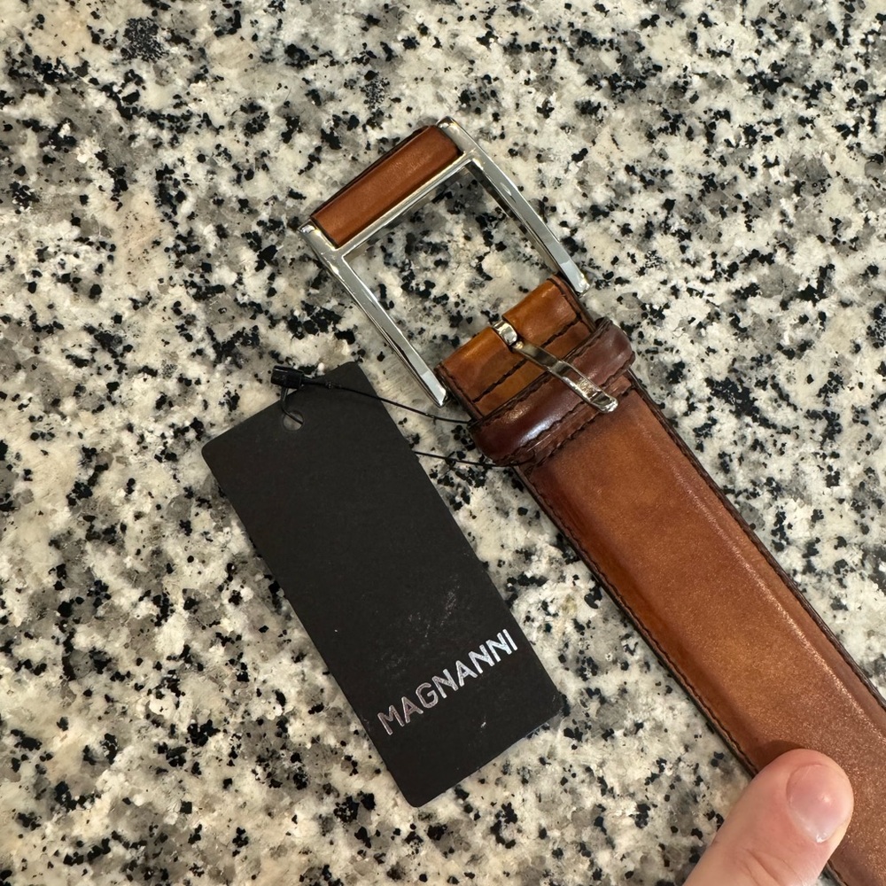 Magnanni Size 36 belt never worn